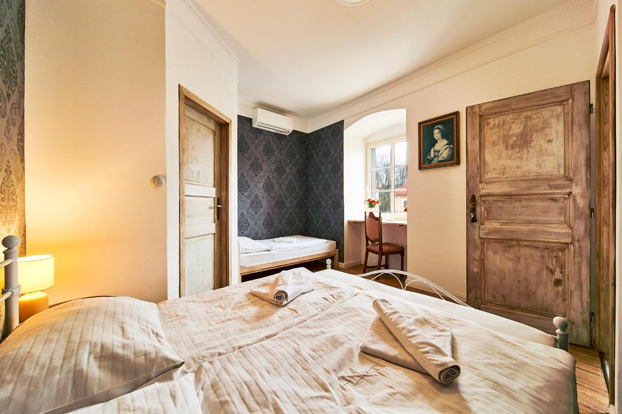 Penzion Zamek Lesany Netvorice Room photo